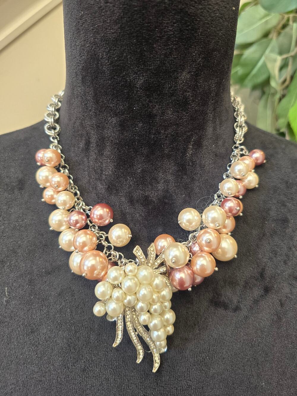 Peach Pink Champagne Faux Pearl Beaded Cluster Gold Tone Bib Necklace
